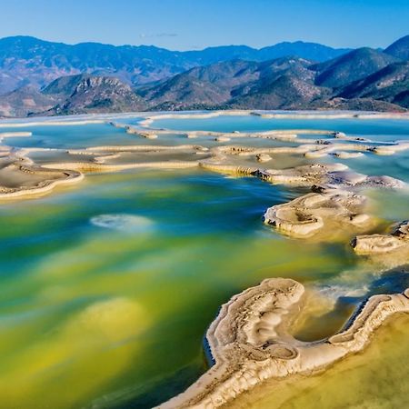 Hierve El Agua Eco Hostel - Confetti Pool Club Сан-Пабло-Вилья-де-Митла Экстерьер фото