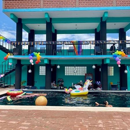 Hierve El Agua Eco Hostel - Confetti Pool Club Сан-Пабло-Вилья-де-Митла Экстерьер фото