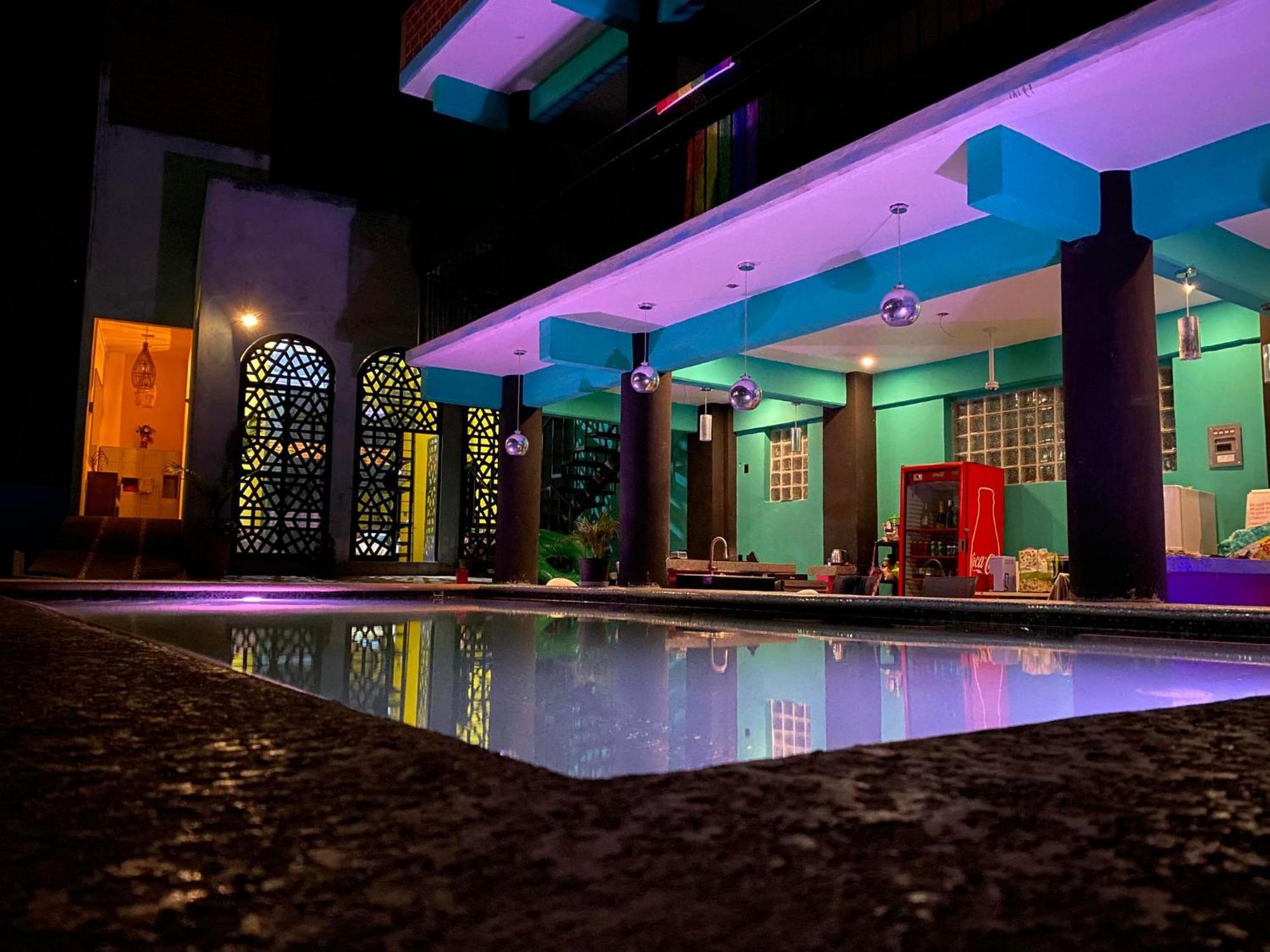 Hierve El Agua Eco Hostel - Confetti Pool Club Сан-Пабло-Вилья-де-Митла Экстерьер фото